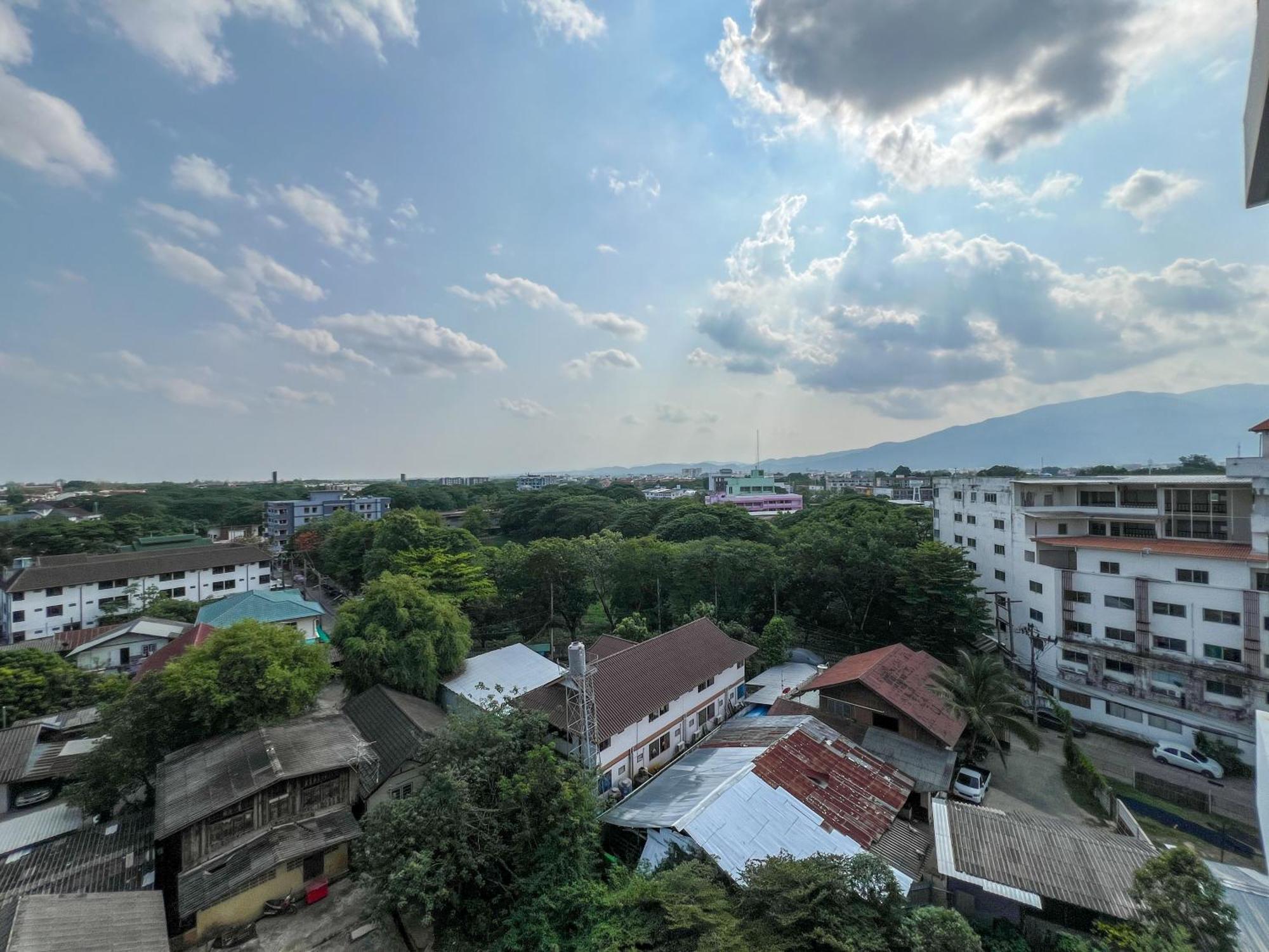 The Astra Sky River Condo Chiang Mai Exteriör bild